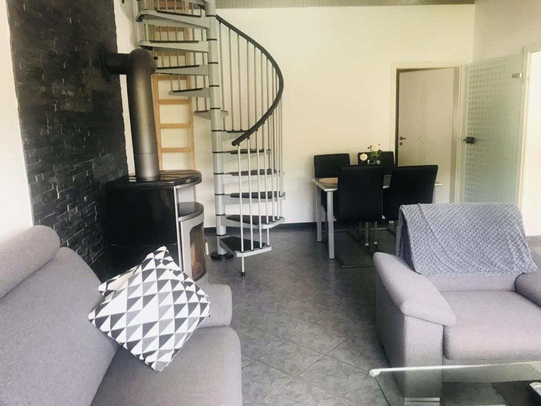 Modernes Ferienhaus Sauerblick Langsur Esterno foto